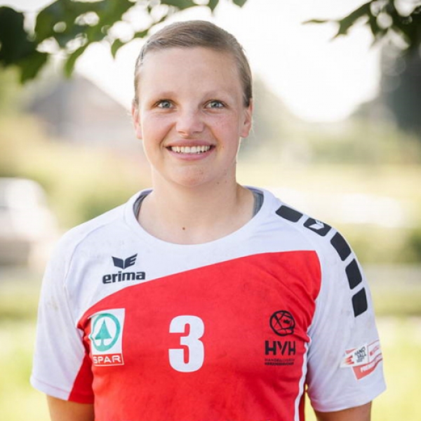 Sandra Schneider